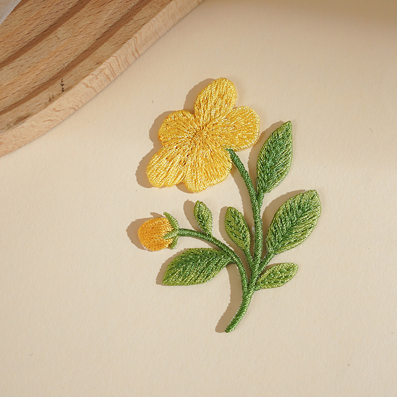 Sunflower ironing patch, hand-embroidered flowers, with adhesive backing, for repairing clothes and bags ~ Fresh Flower Series(1)