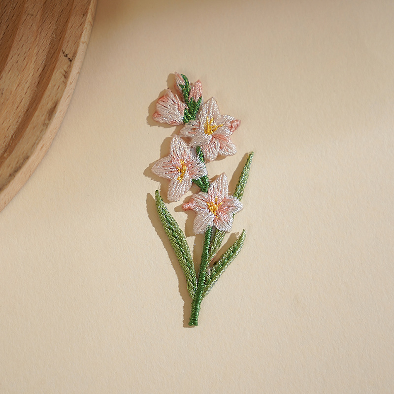 Sunflower ironing patch, hand-embroidered flowers, with adhesive backing, for repairing clothes and bags ~ Fresh Flower Series(1)