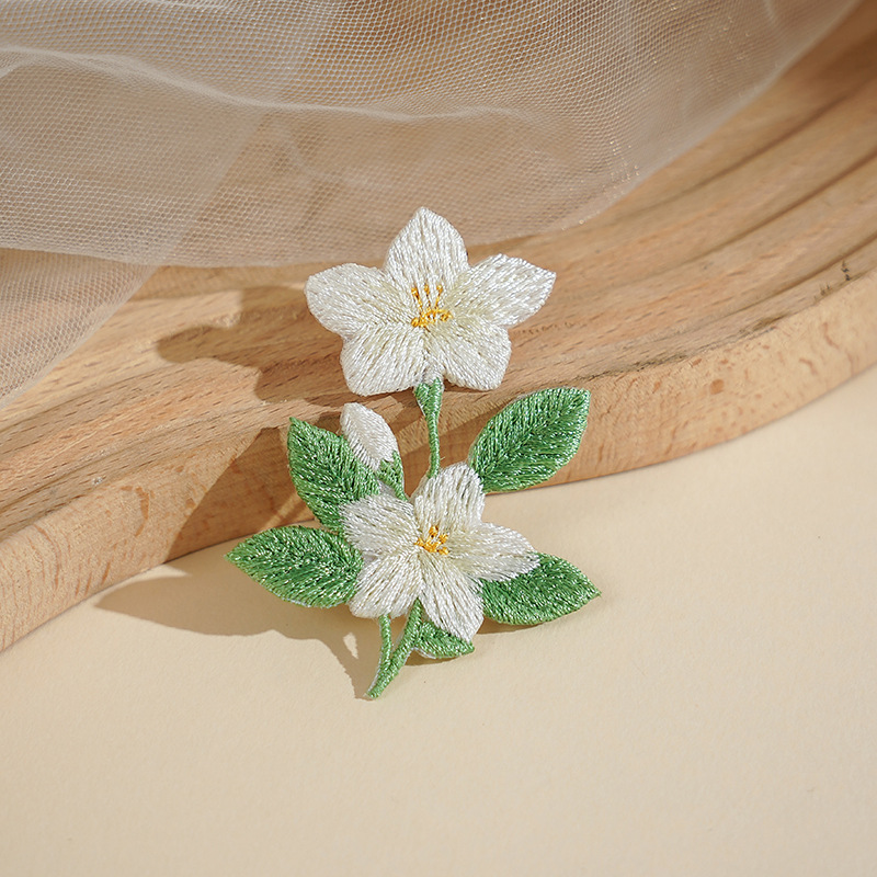 Sunflower ironing patch, hand-embroidered flowers, with adhesive backing, for repairing clothes and bags ~ Fresh Flower Series(1)