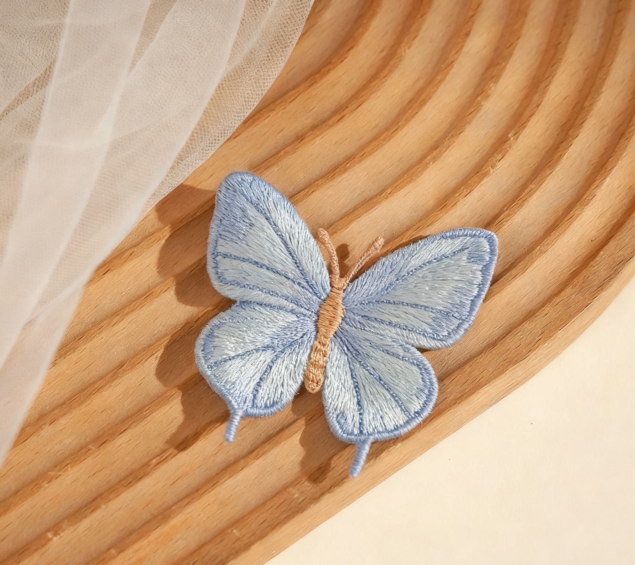 Retro-style 3D butterfly, hand-embroidered patch, ironable, suitable for repairing and decorating Hanfu bags and clothing.