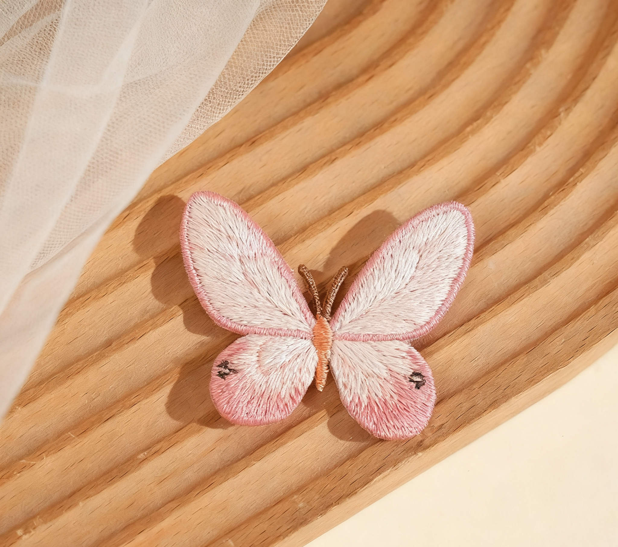 Retro-style 3D butterfly, hand-embroidered patch, ironable, suitable for repairing and decorating Hanfu bags and clothing.