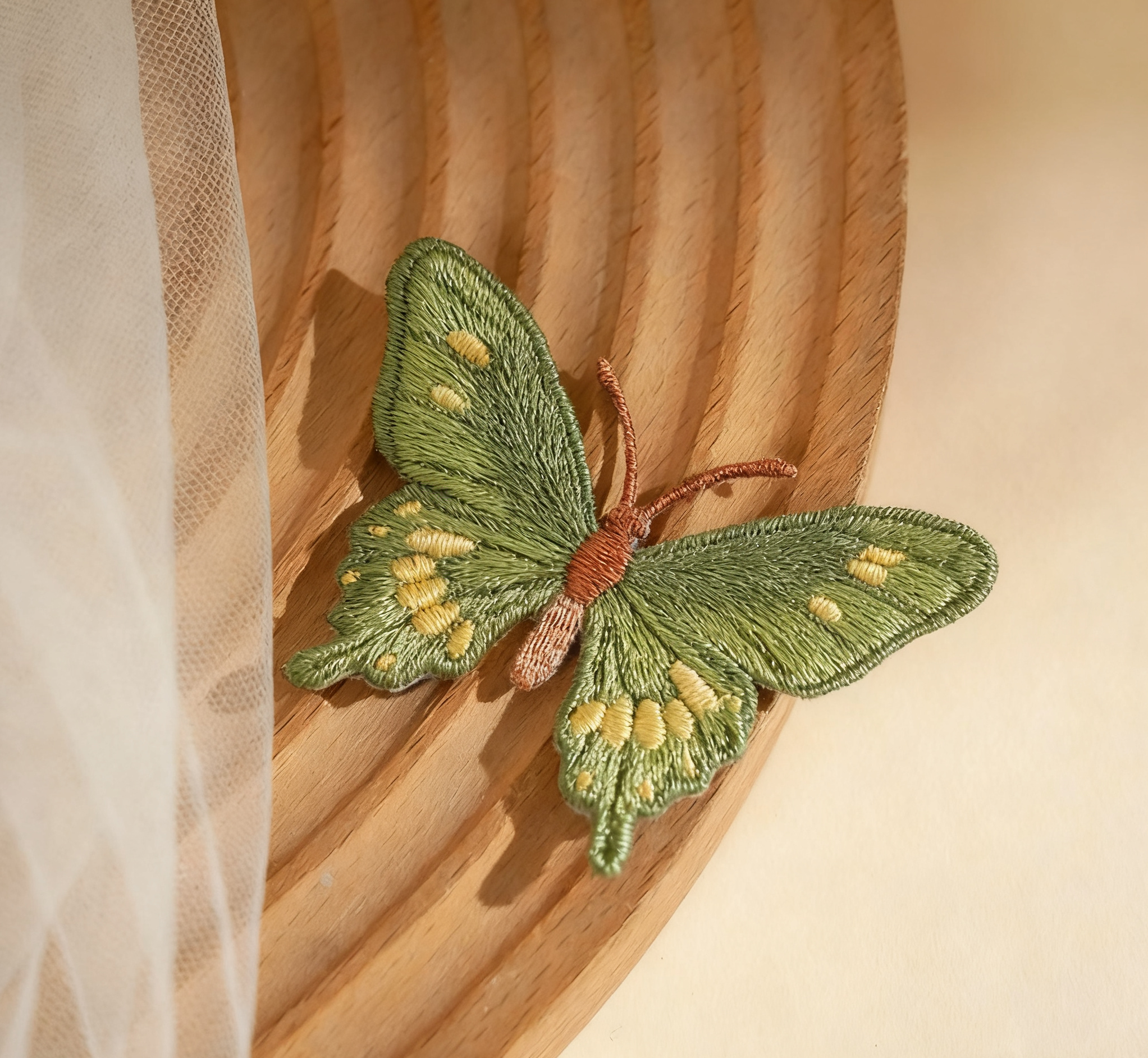 Retro-style 3D butterfly, hand-embroidered patch, ironable, suitable for repairing and decorating Hanfu bags and clothing.