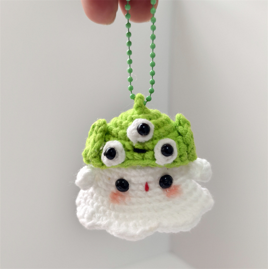 Cross-border bestseller: Cute handmade ghost keychain/car pendant/gift for couples and best friends (1)