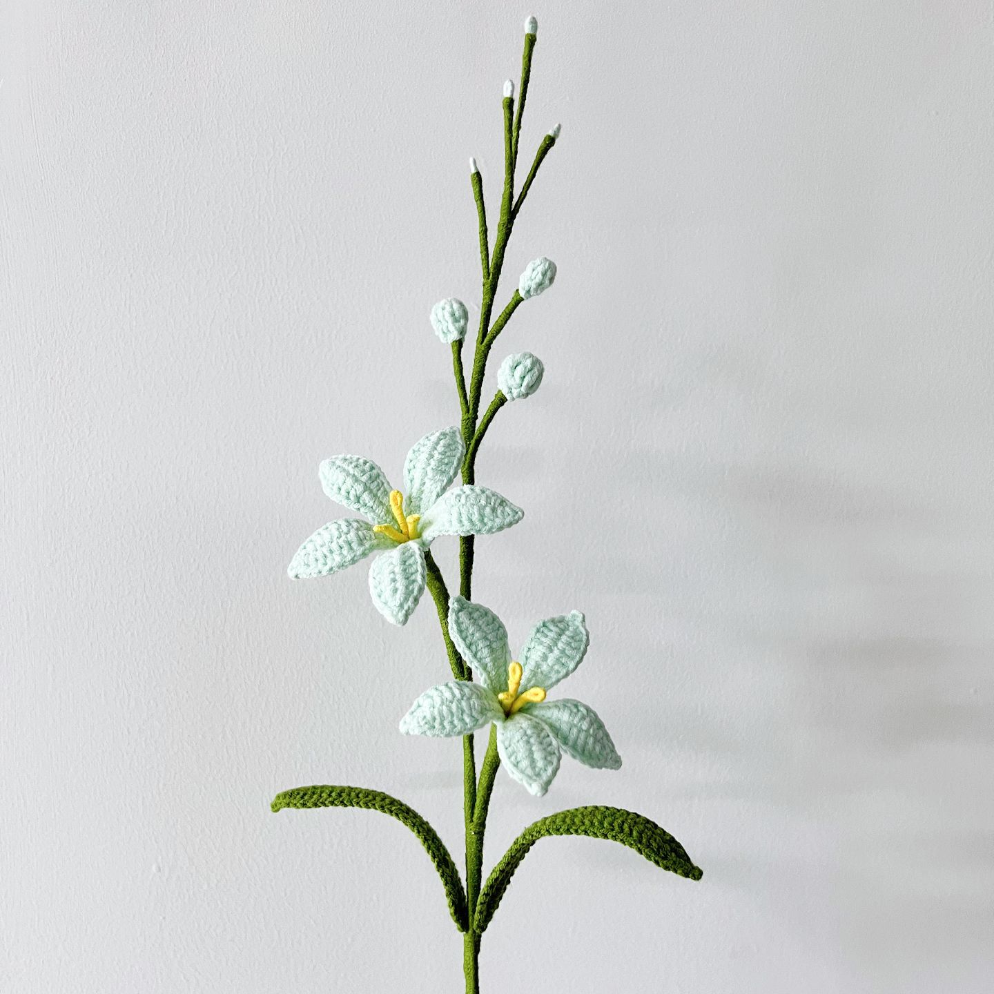 Handmade Crocheted Mars Orchid Flower Bouquet Luxury Artificial Floral Arrangement Home Decor Gift for Best Friends